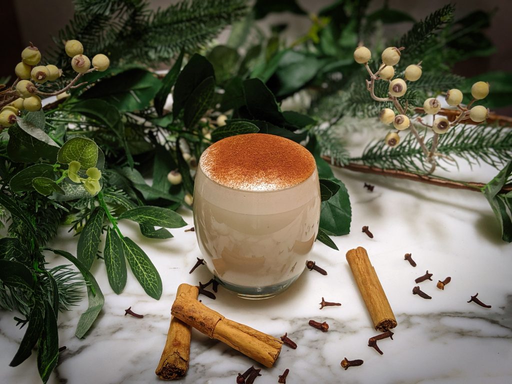 Chilled Traditional Christmas Eggnog
